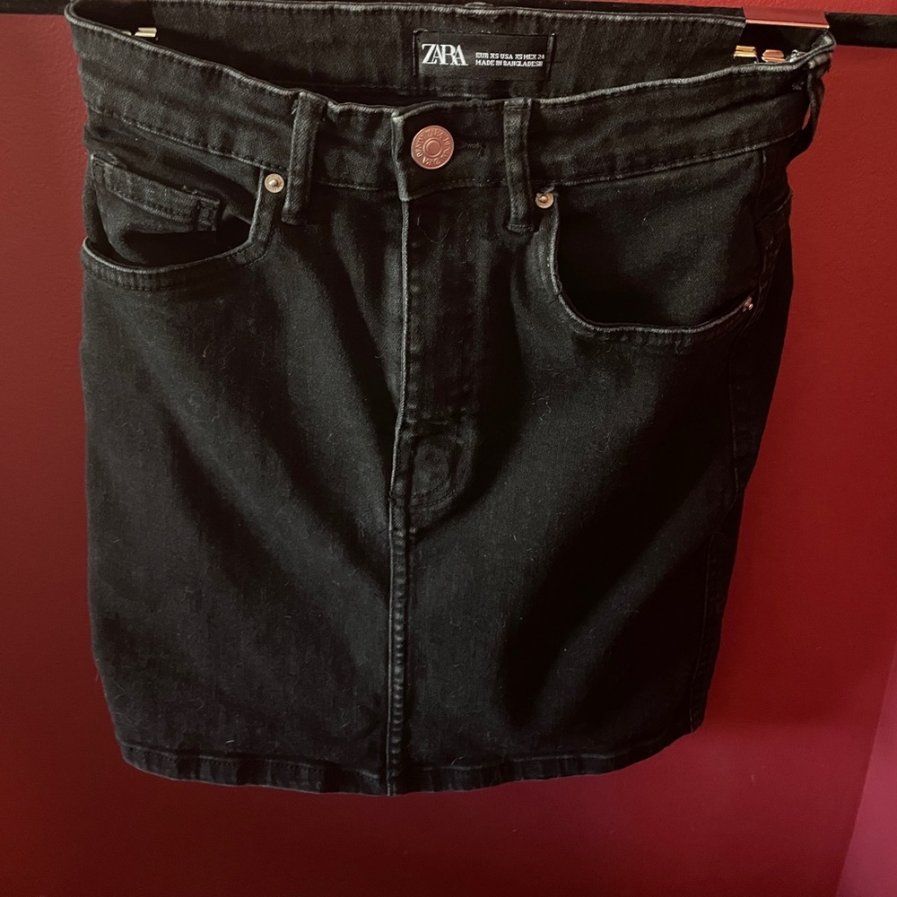 Zara XS Black Denim Stretch High Rise Straight Hem 5 Pocket Mini Skirt NWOT
